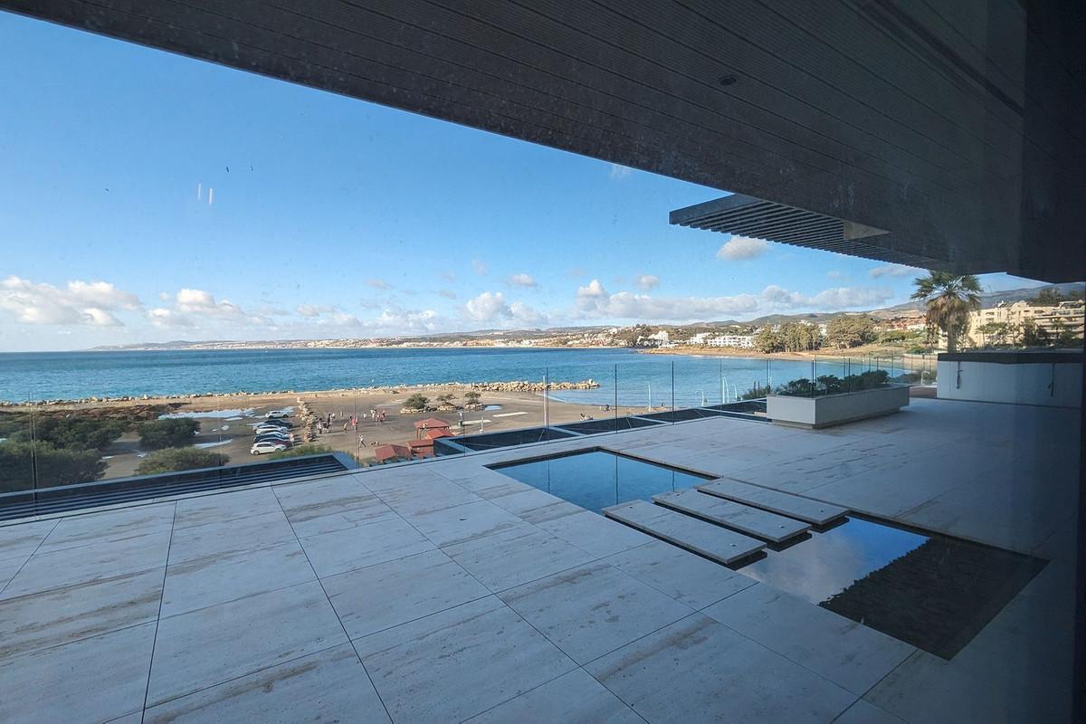 Apartment Middle Floor in Estepona