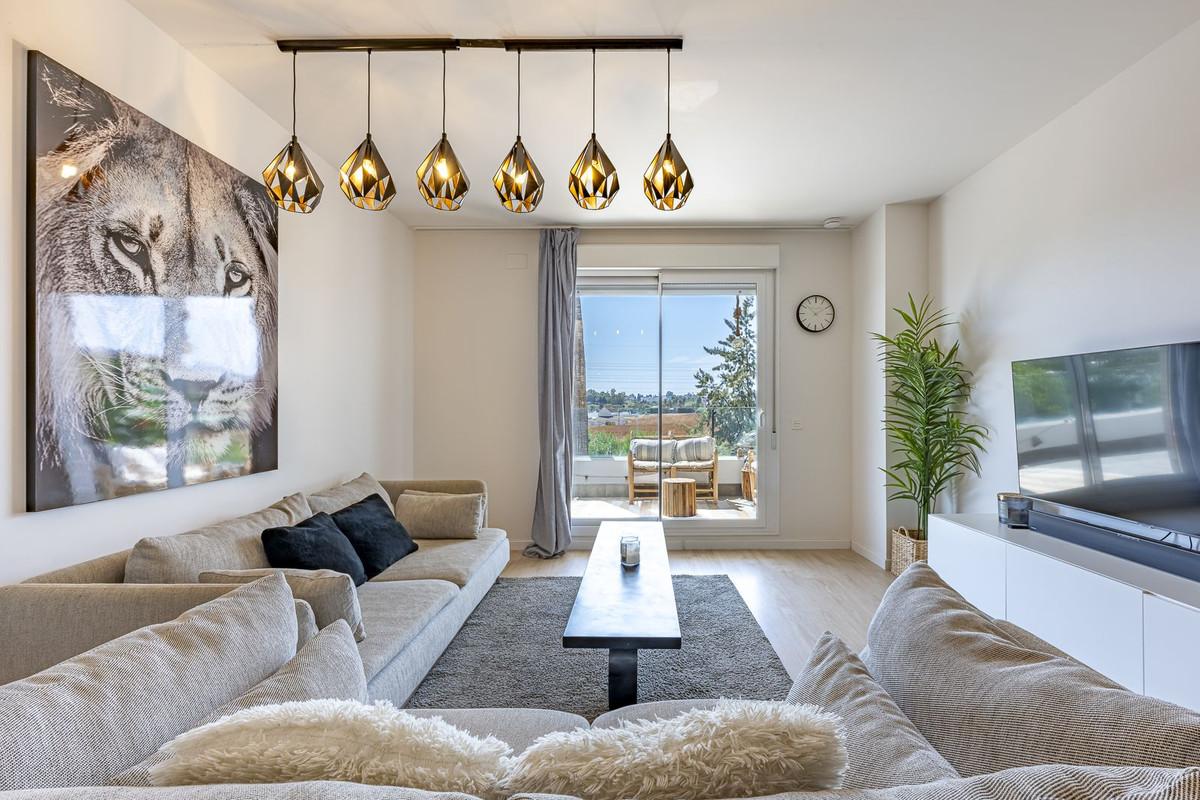Apartment Middle Floor in Nueva Andalucía
