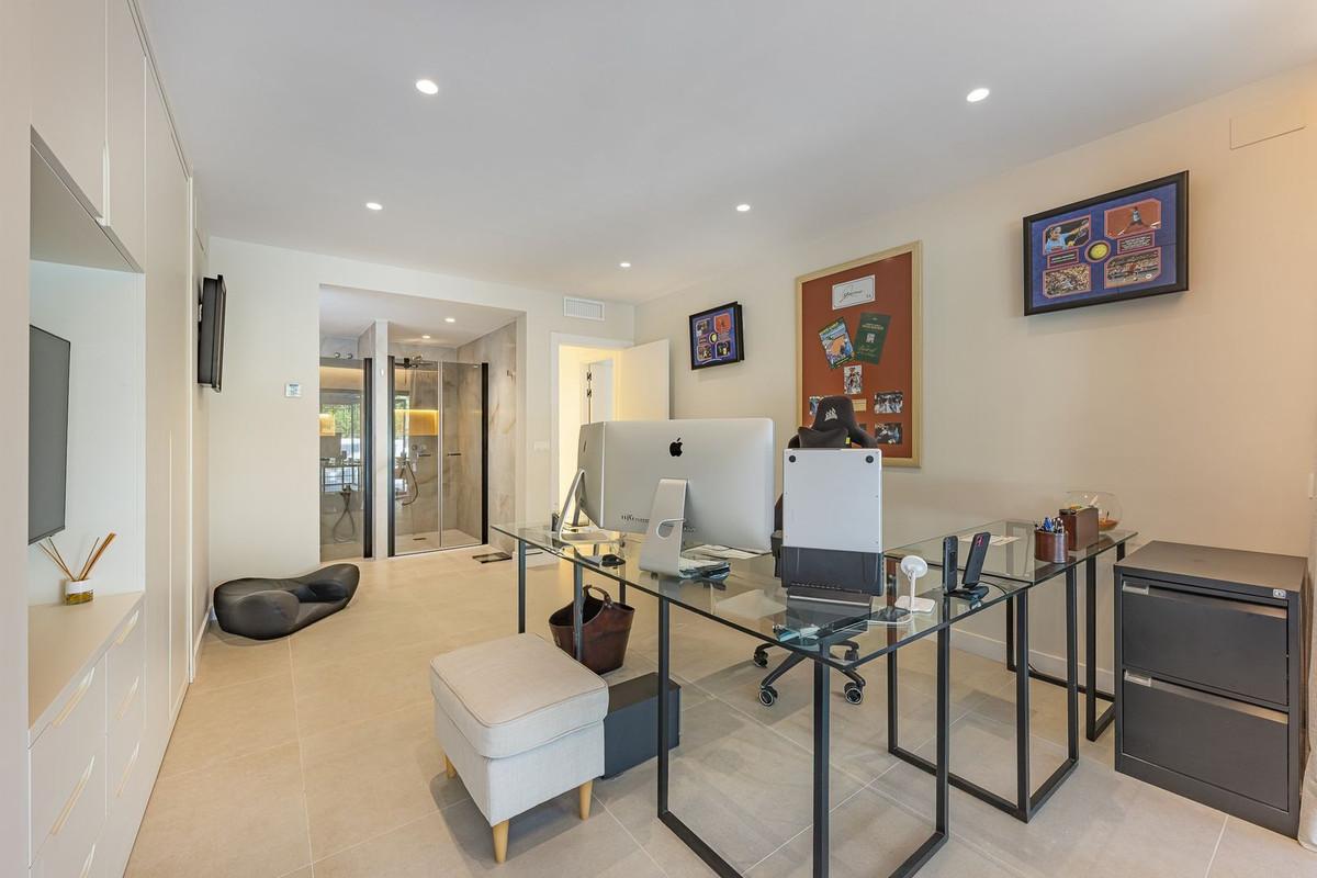 Apartment Middle Floor in Marbella