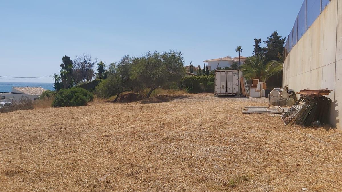 Plot Residential in Estepona