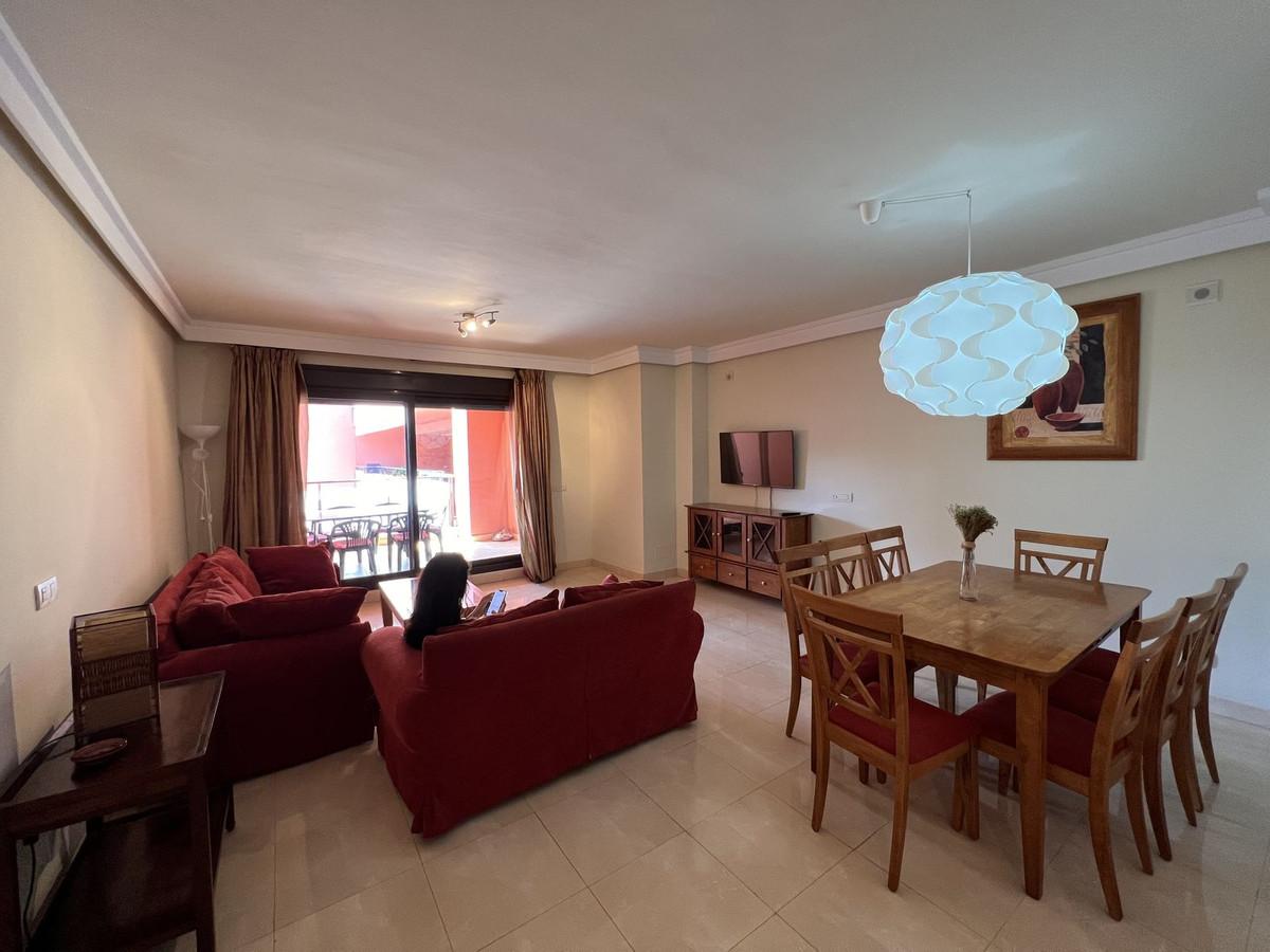 Apartment Middle Floor in New Golden Mile