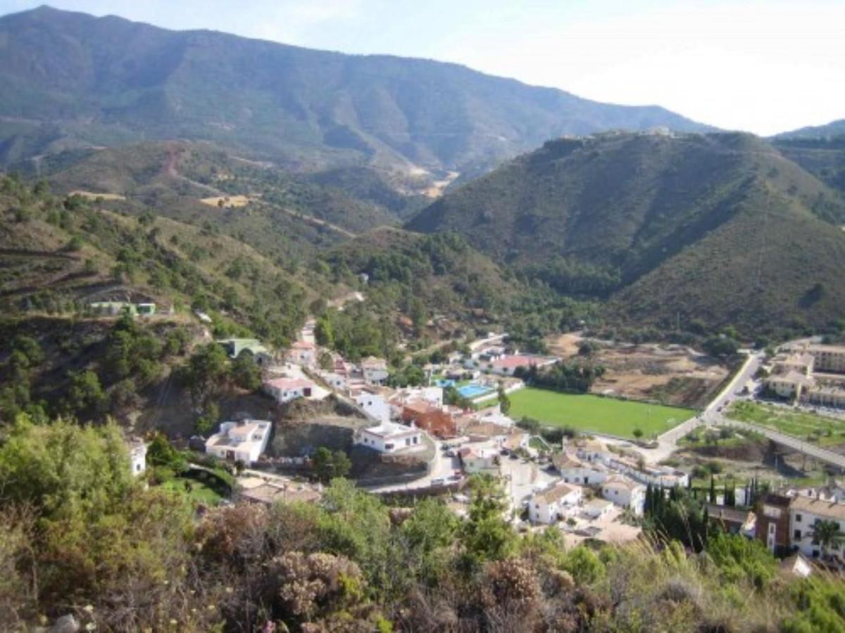 Plot Residential in Benahavís