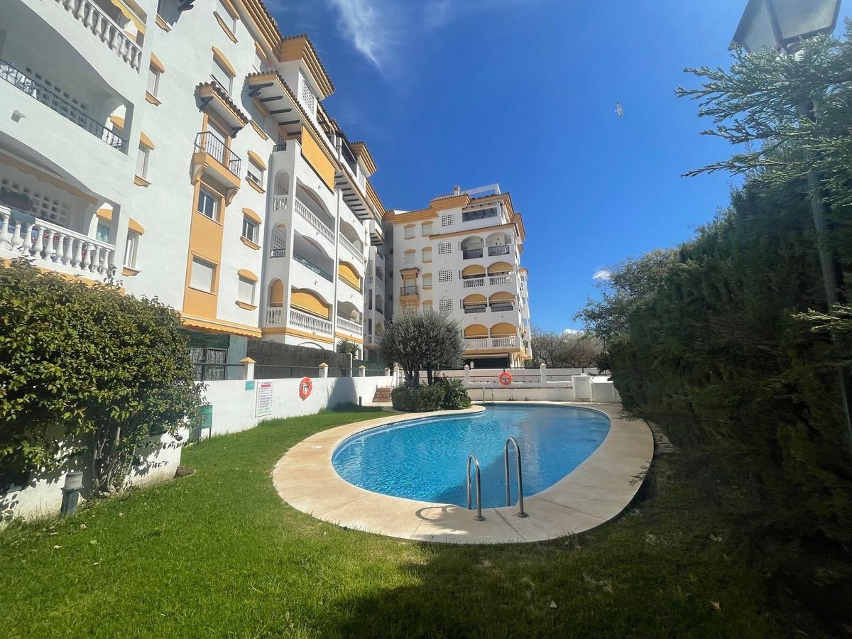 Apartment Middle Floor in San Pedro de Alcántara