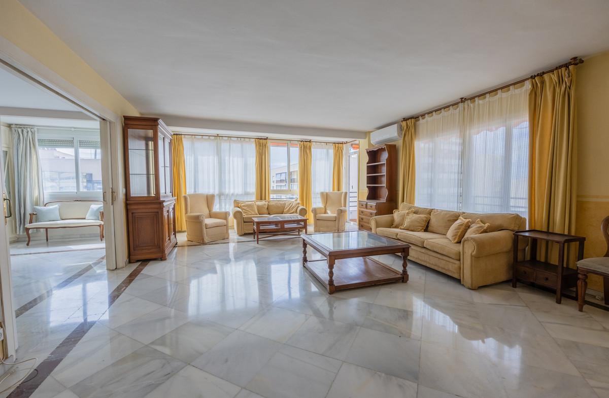 Apartment Middle Floor in Marbella