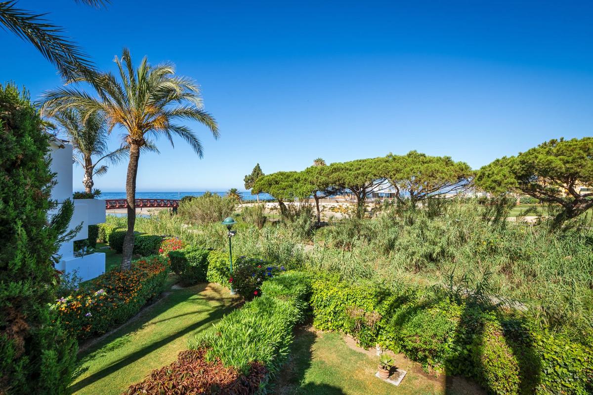 Apartment Middle Floor in Los Monteros