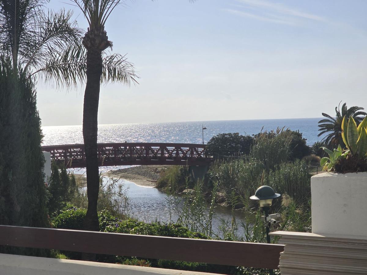 Apartment Middle Floor in Los Monteros