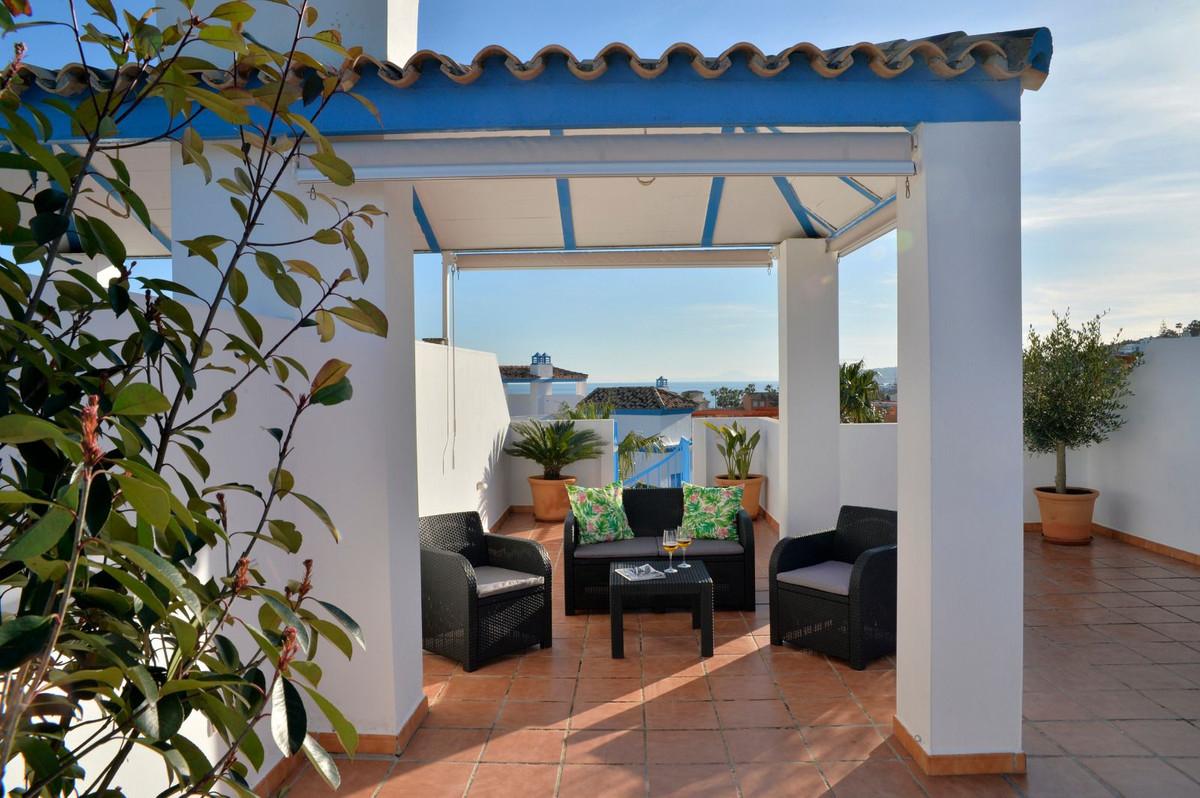 Apartment Penthouse in Estepona
