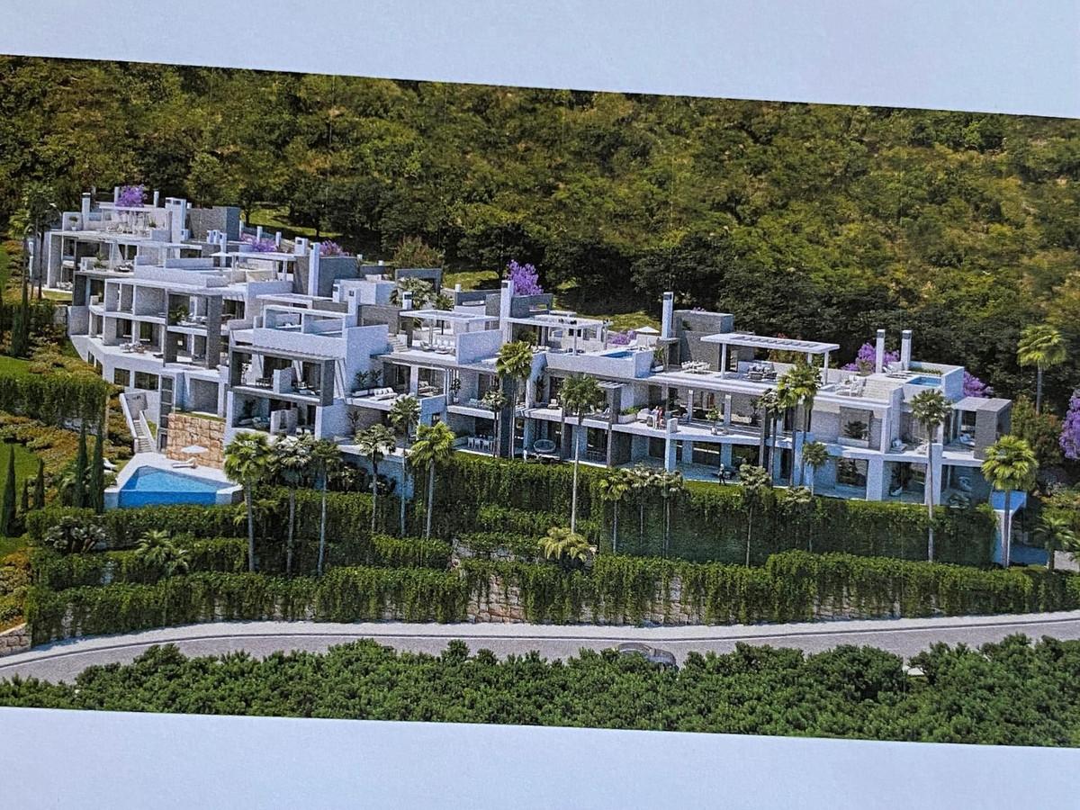 Plot Residential in Istán
