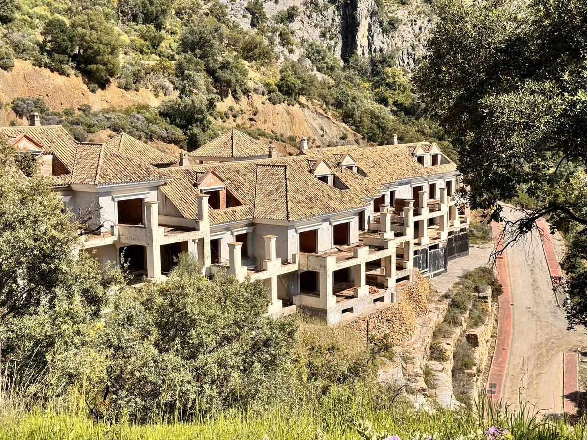 Plot Residential in Ist&aacute;n