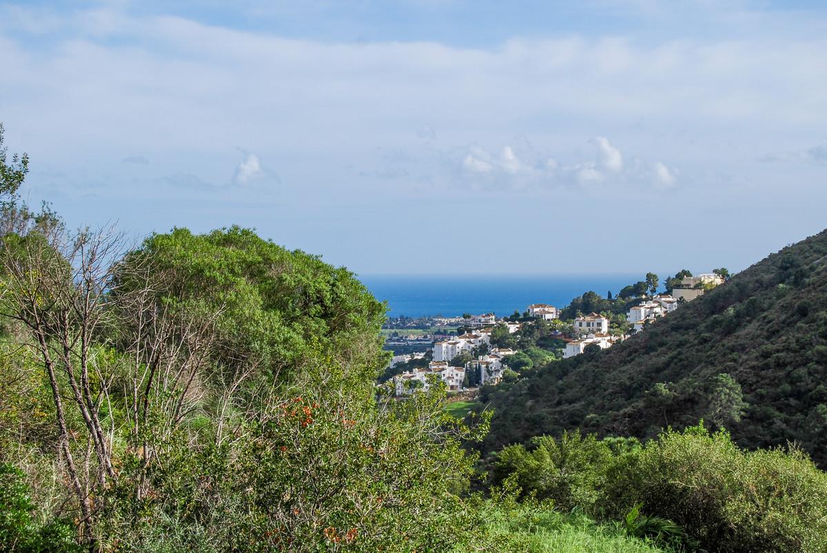 Plot Residential in Benahavís