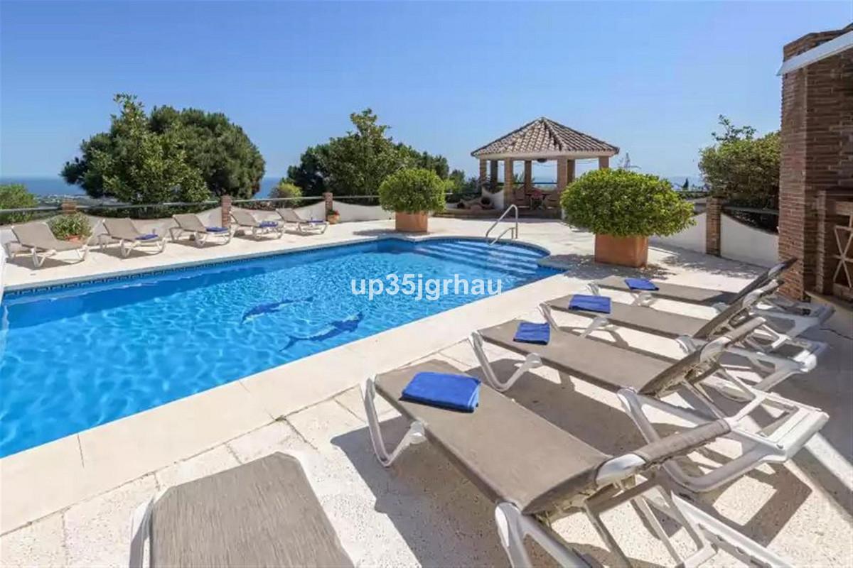 Villa Detached in Estepona