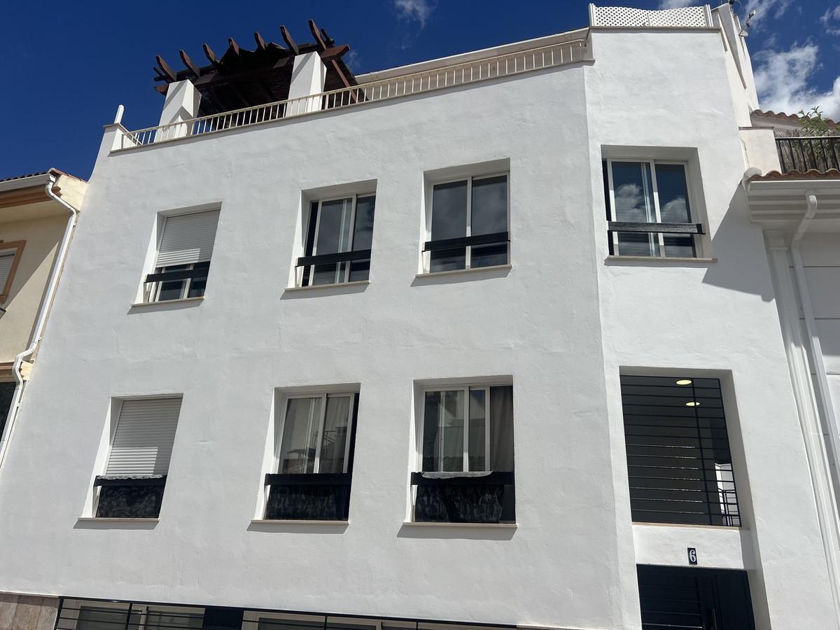 Apartment Penthouse in Alhaurín el Grande