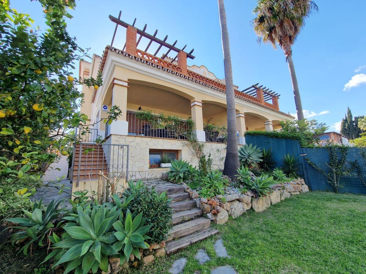 Villa Semi Detached in Marbella