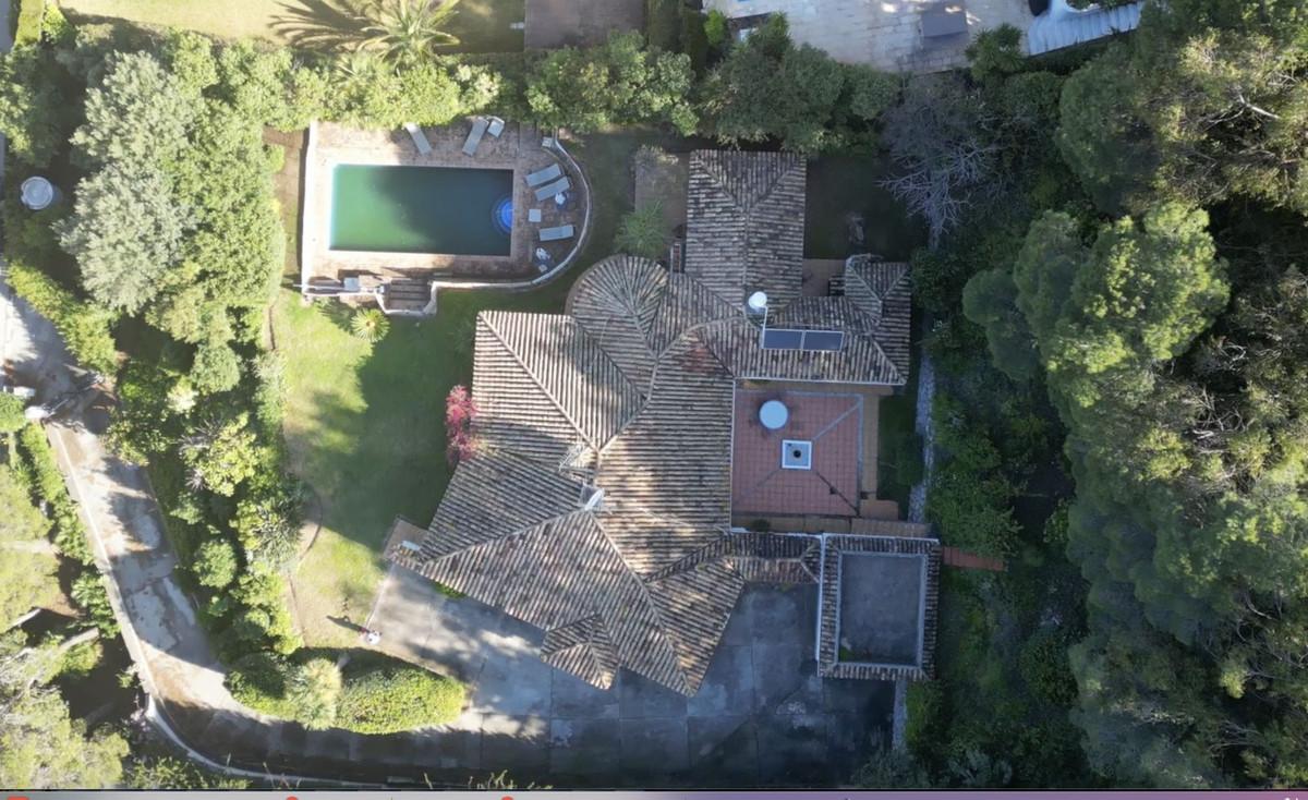 Plot Land in El Paraiso