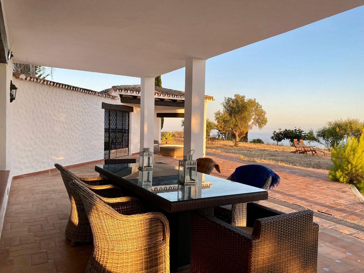 Villa Detached in Las Chapas