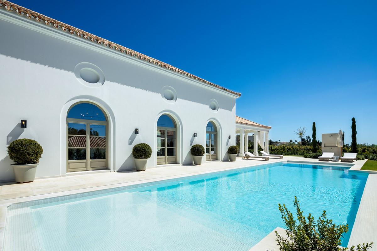Villa Detached in Nueva Andalucía