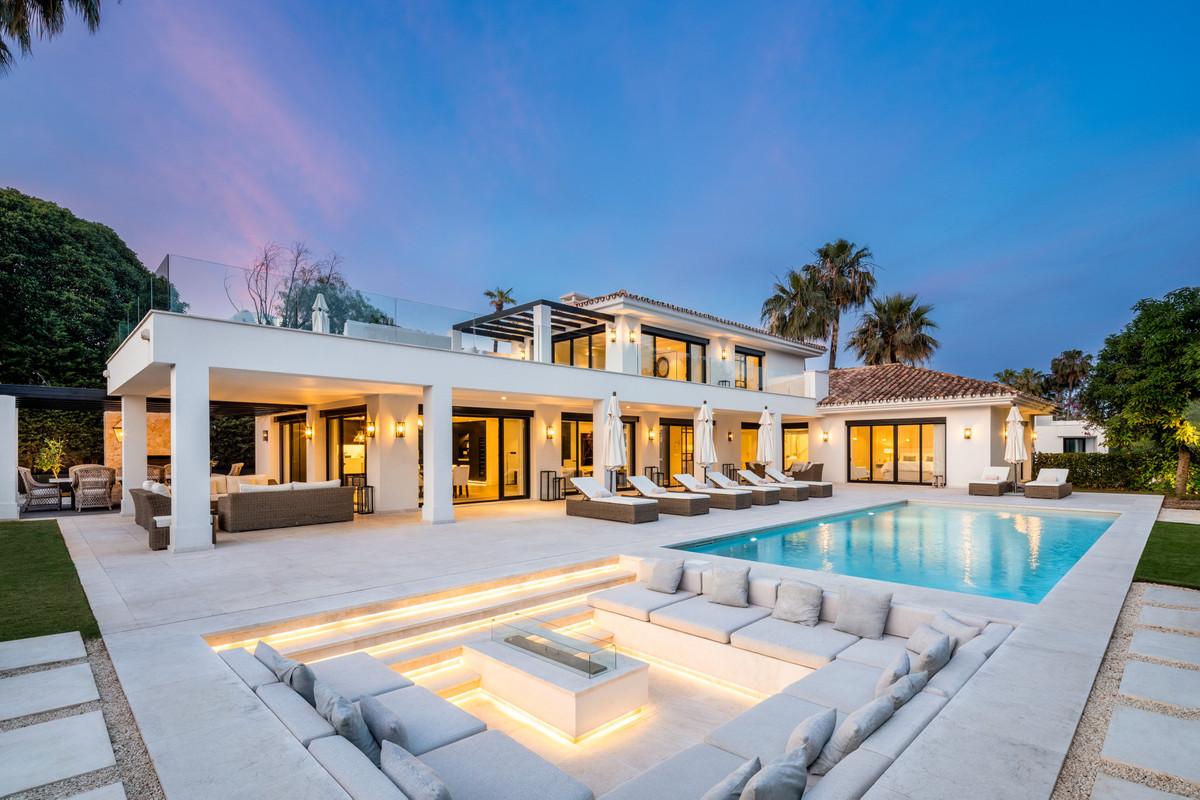 Villa Detached in Nueva Andalucía
