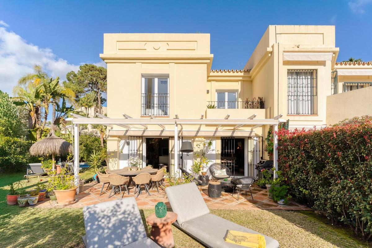 Villa Semi Detached in La Quinta