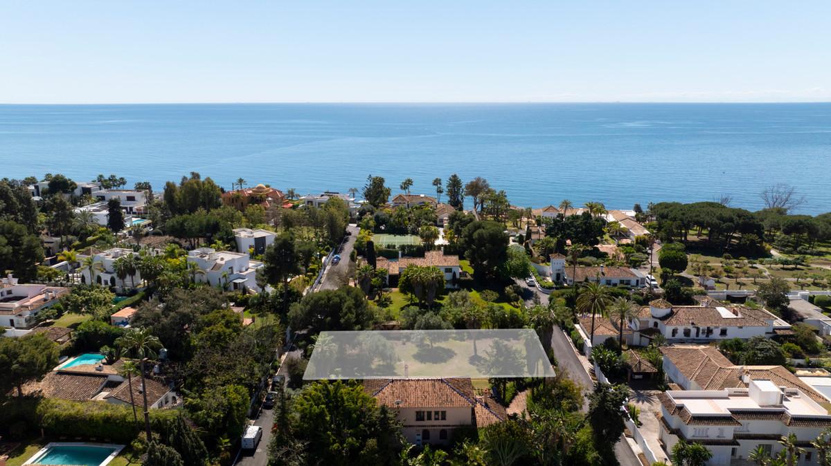 Plot Land in Estepona