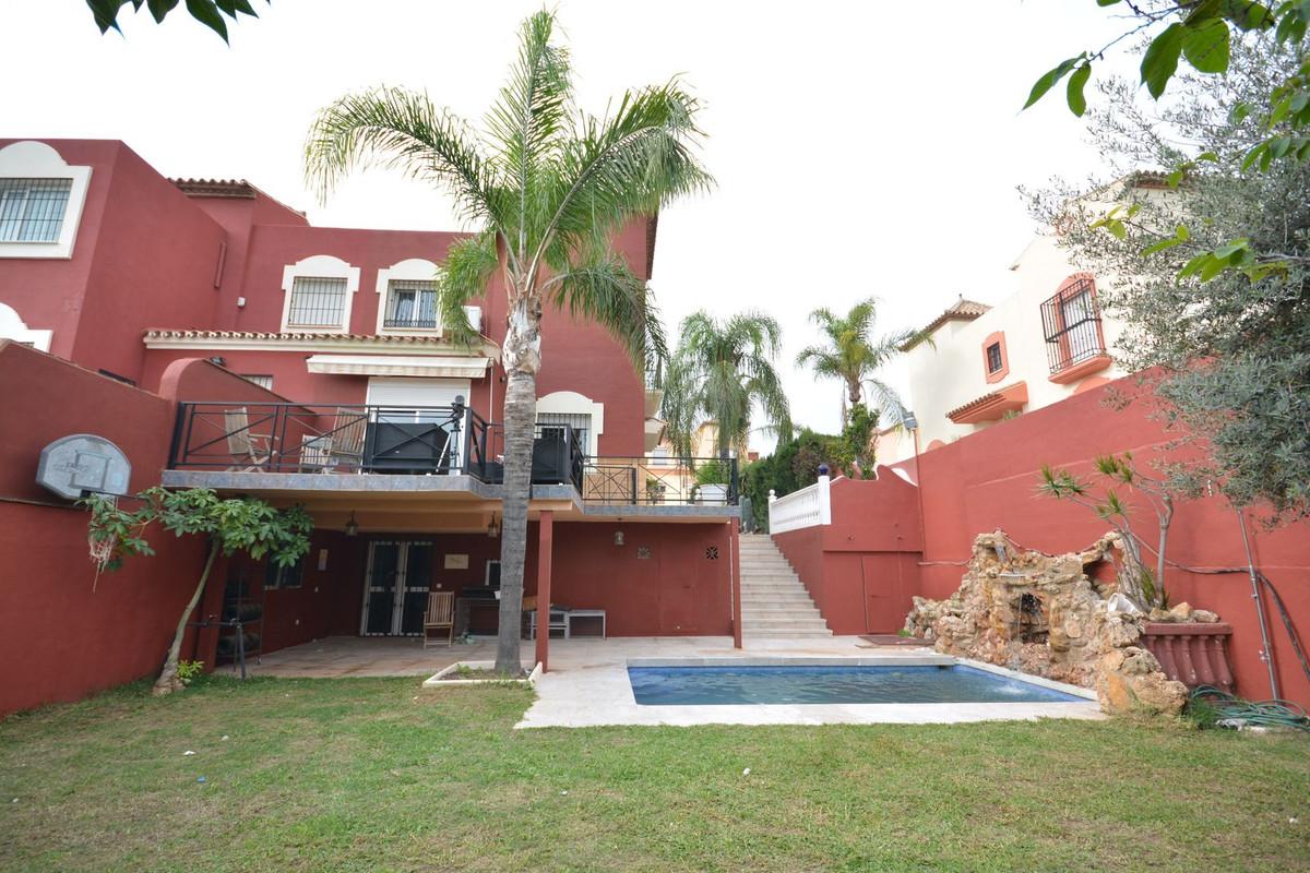 Villa Semi Detached in Marbella