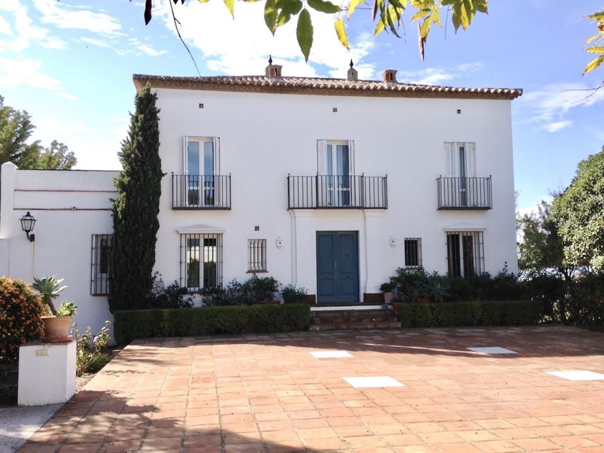 Villa Detached in Estepona