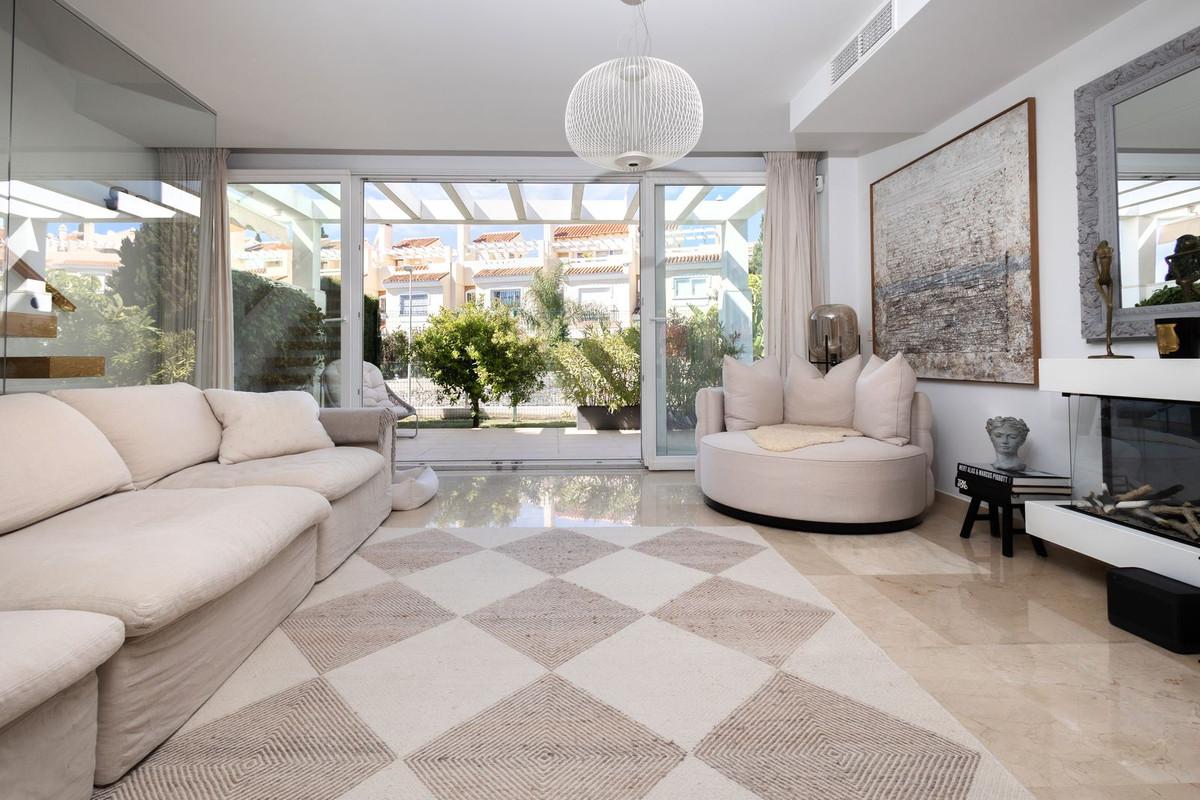 Townhouse Semi Detached in Calahonda