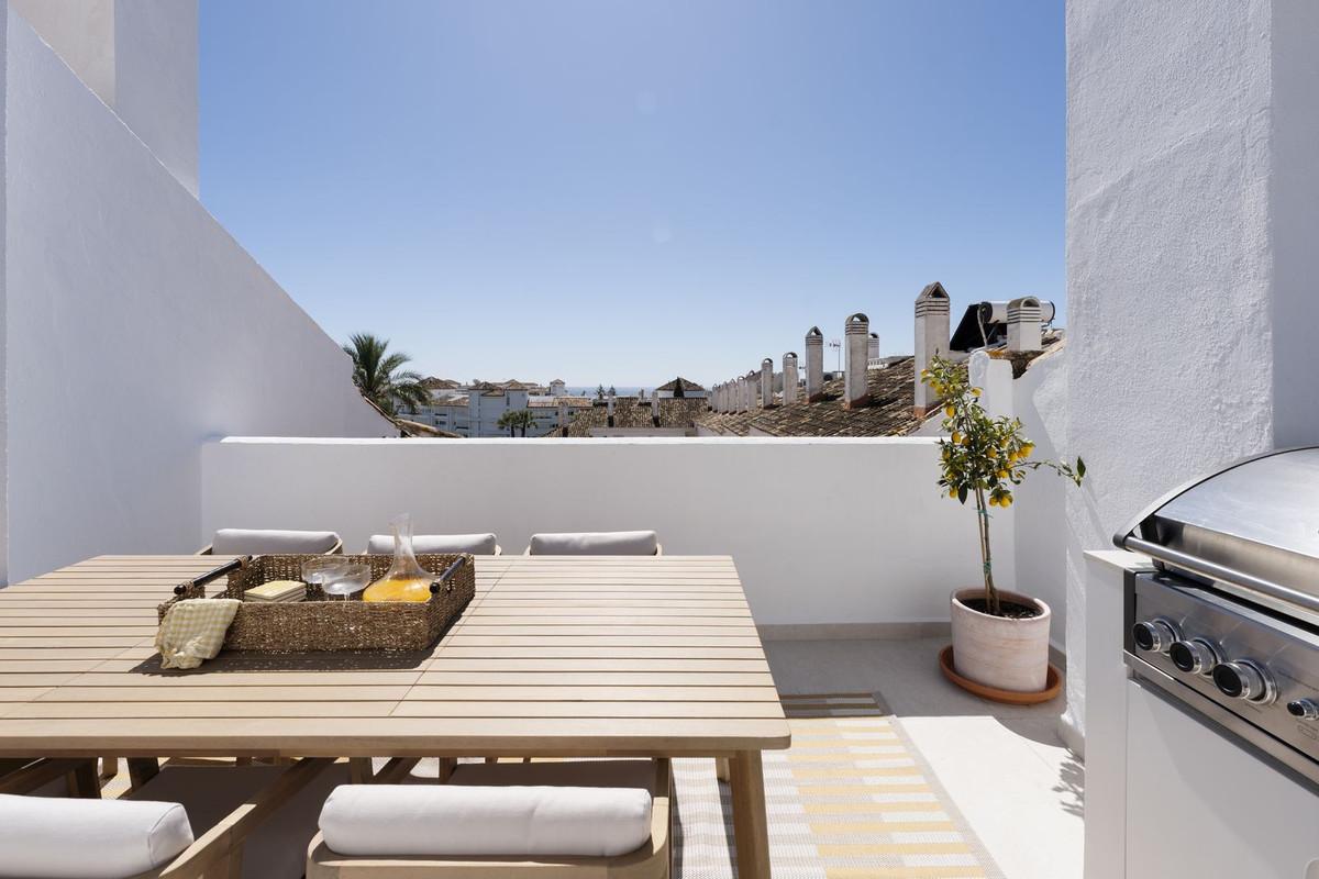 Apartment Penthouse Duplex in Nueva Andalucía