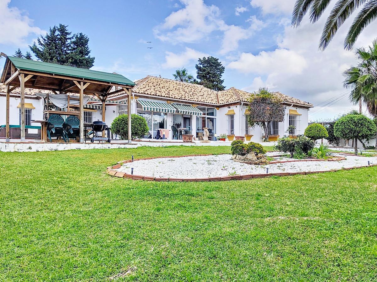 Villa Detached in Estepona