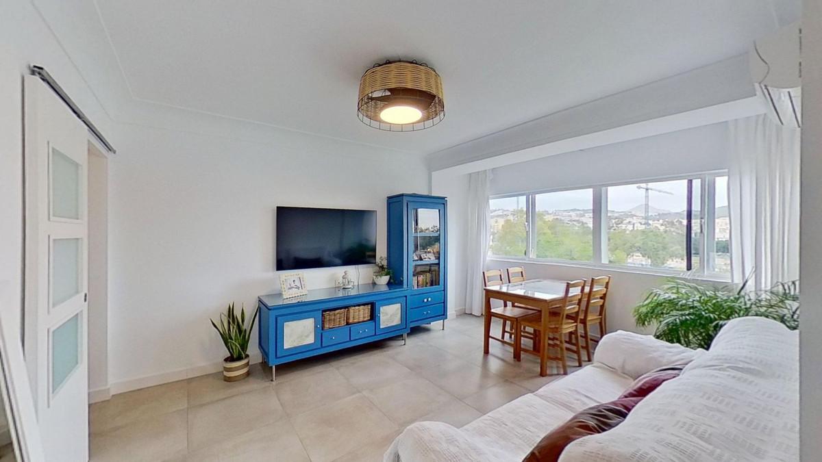 Apartment Middle Floor in Martiricos