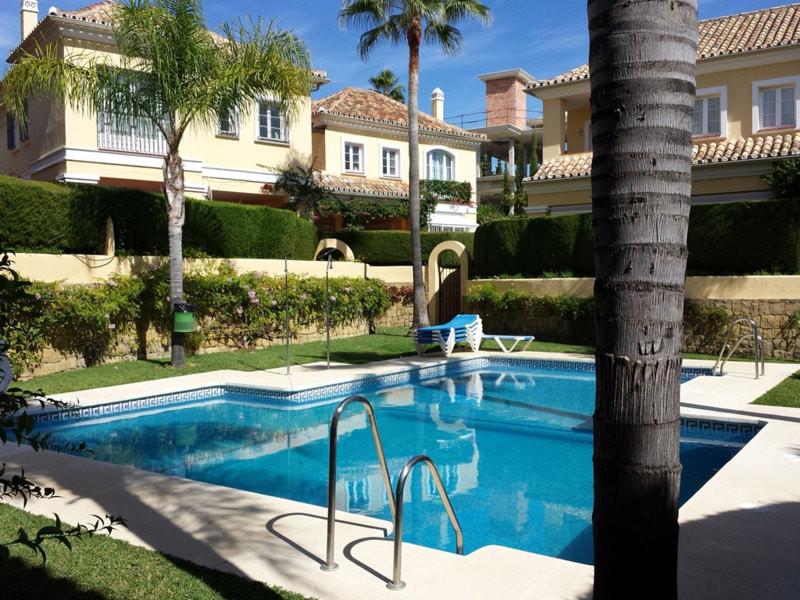 Townhouse Terraced in Elviria