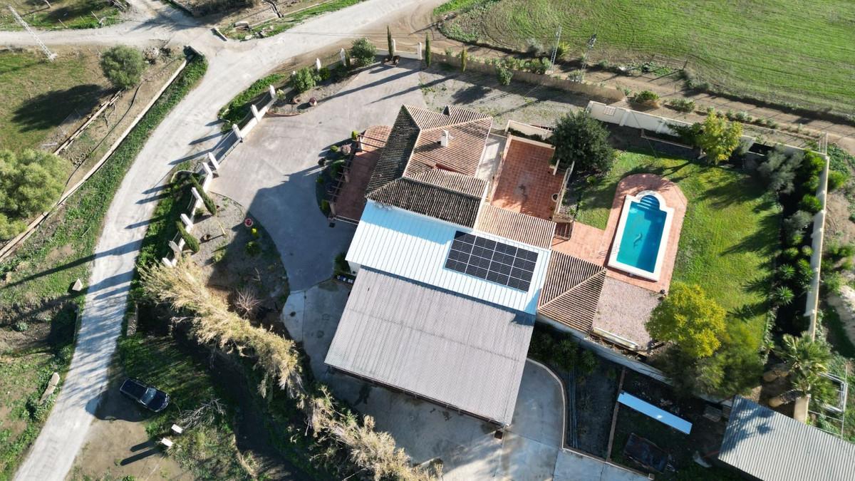 Villa Detached in Coín
