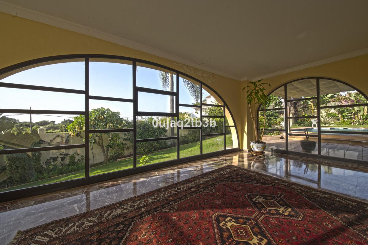 Villa Detached in New Golden Mile