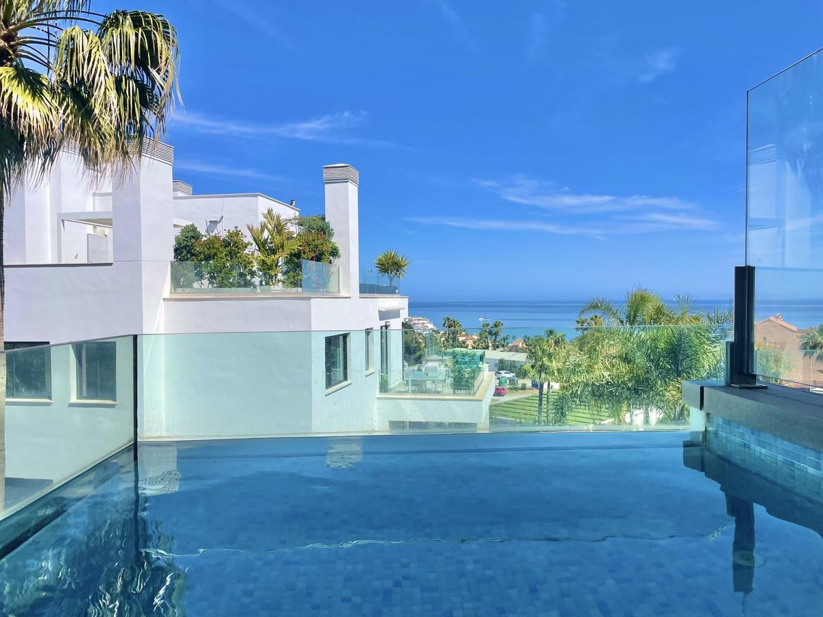 Apartment Middle Floor in Mijas Costa