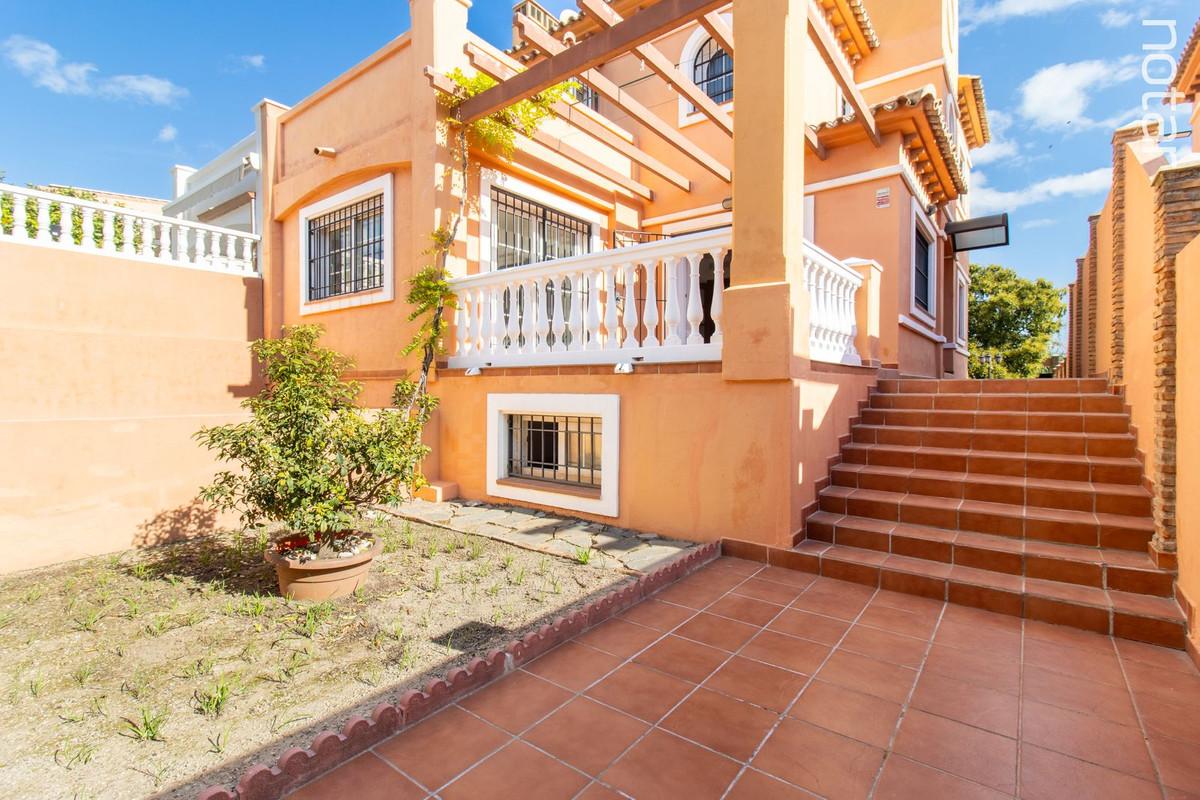 Villa Semi Detached in Los Alamos