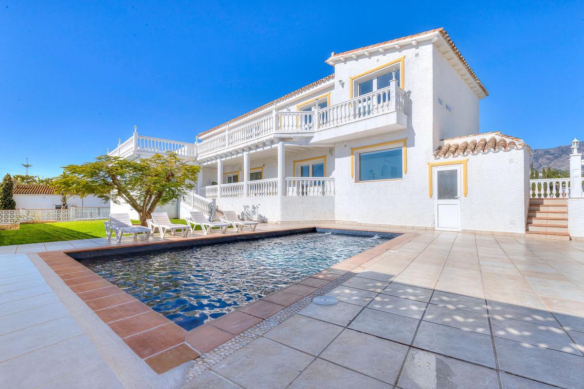Villa Detached in El Coto