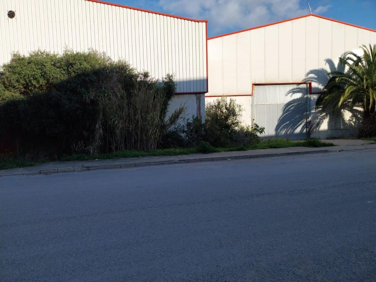 Commercial Building in La Línea