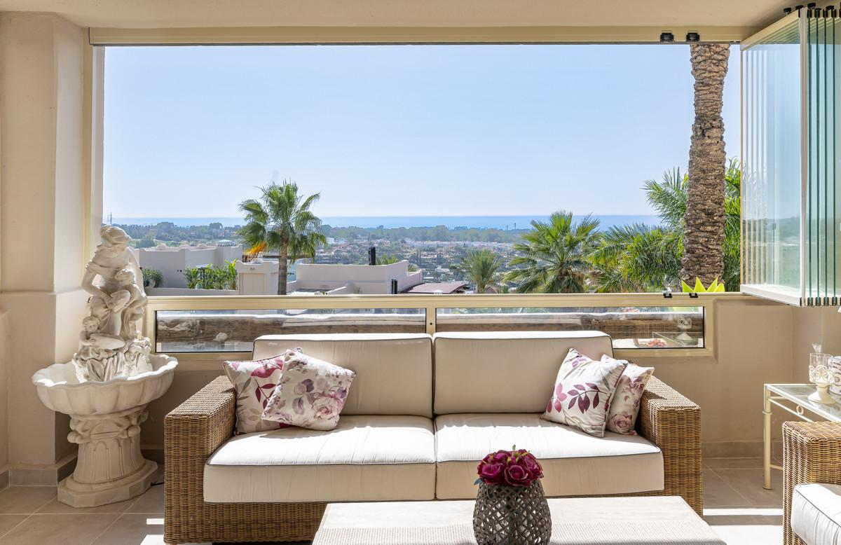 Apartment Middle Floor in Estepona