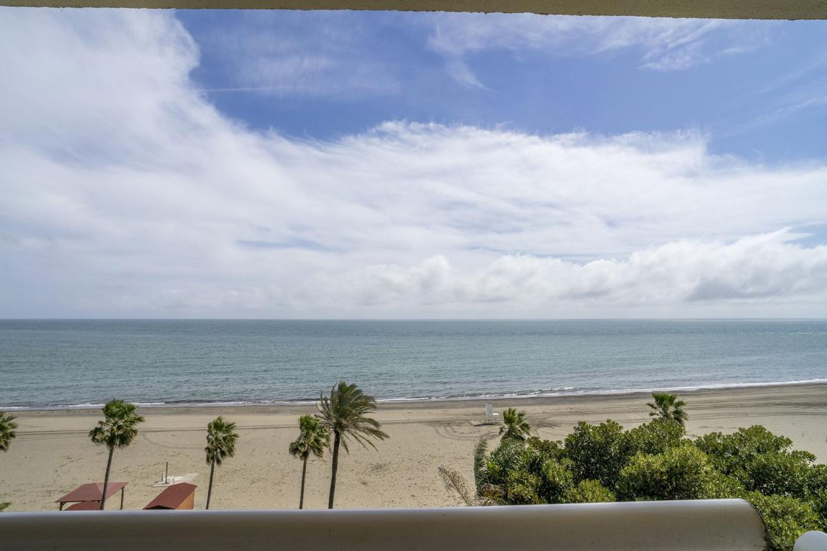 Apartment Penthouse in Estepona