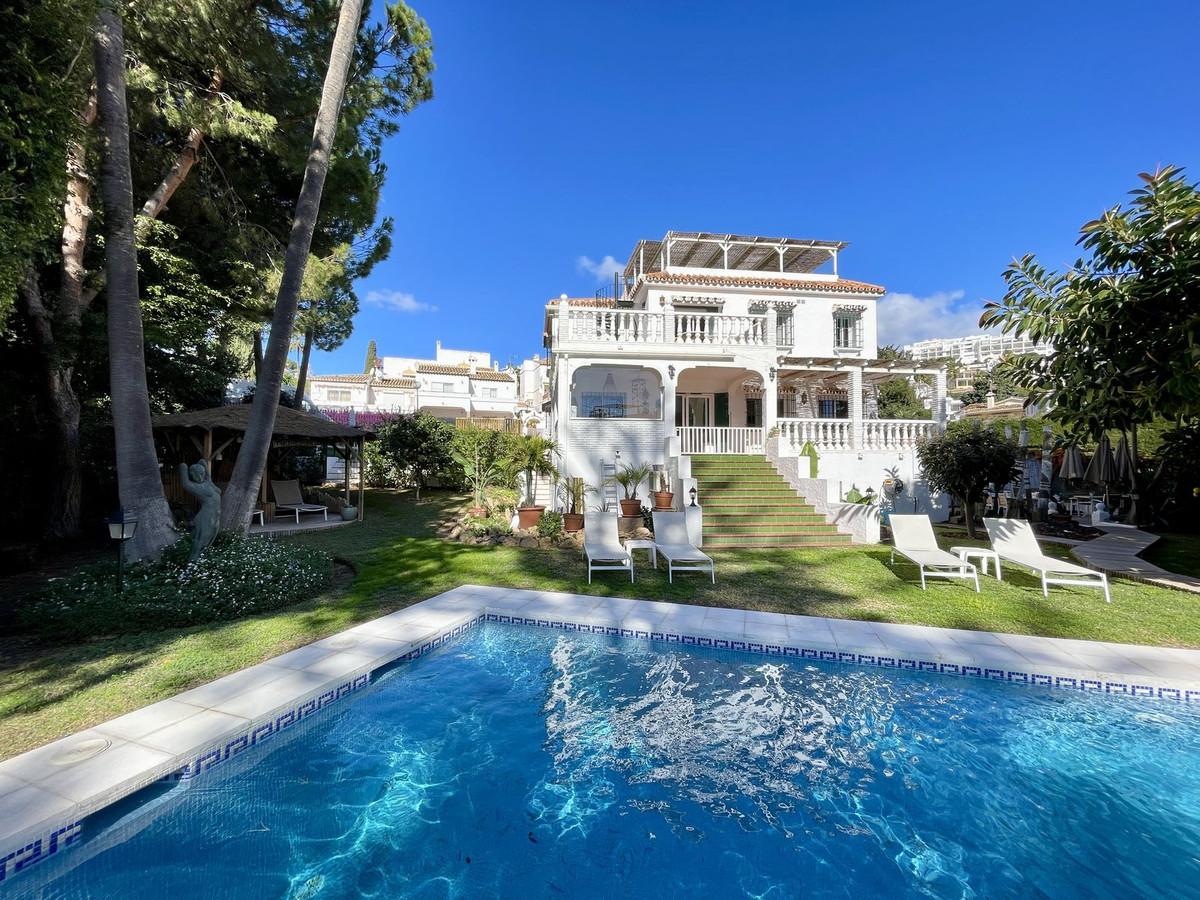 Villa Detached in Riviera del Sol