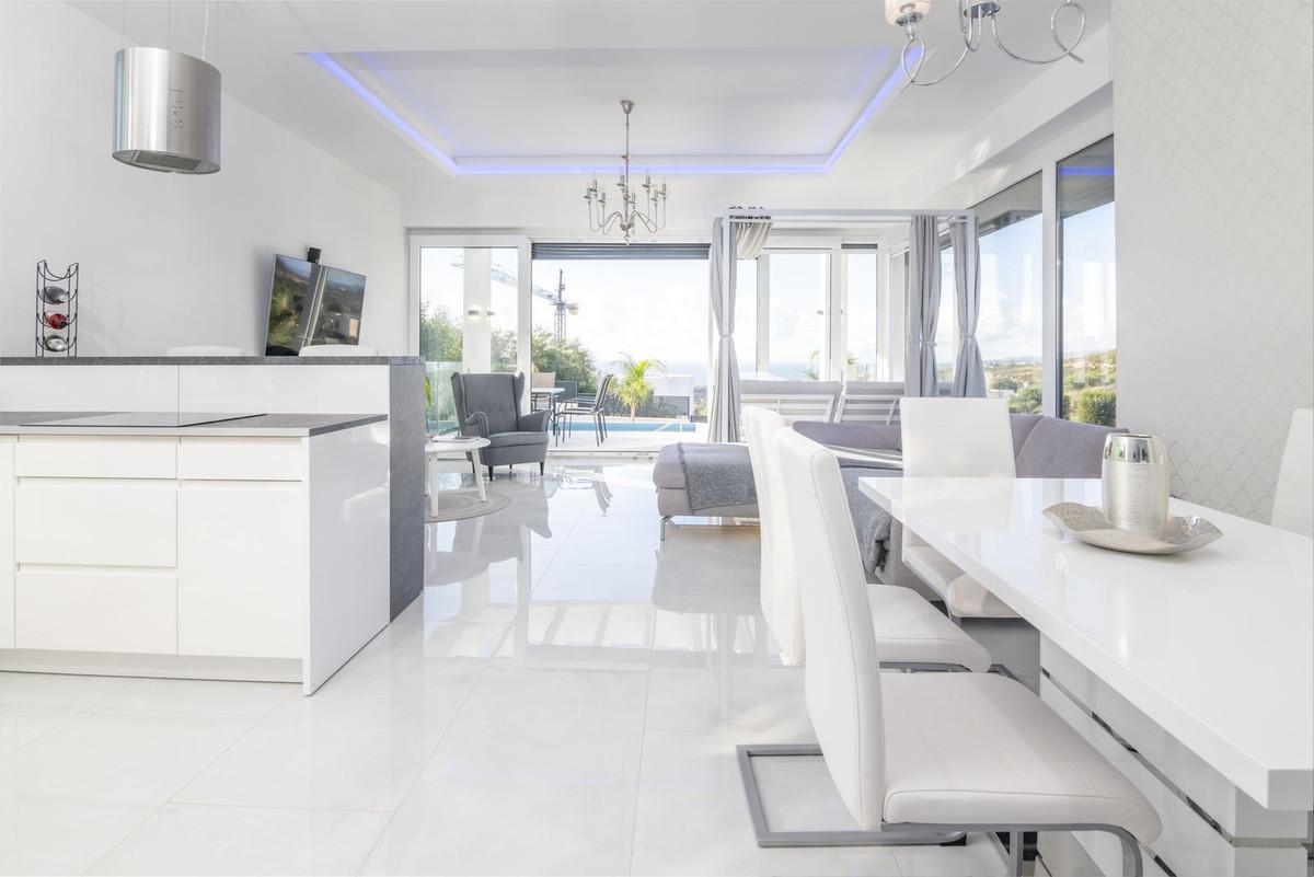 Villa Detached in Torreguadiaro