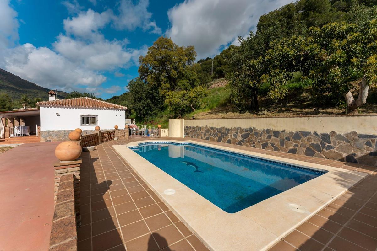 Villa Detached in Coín