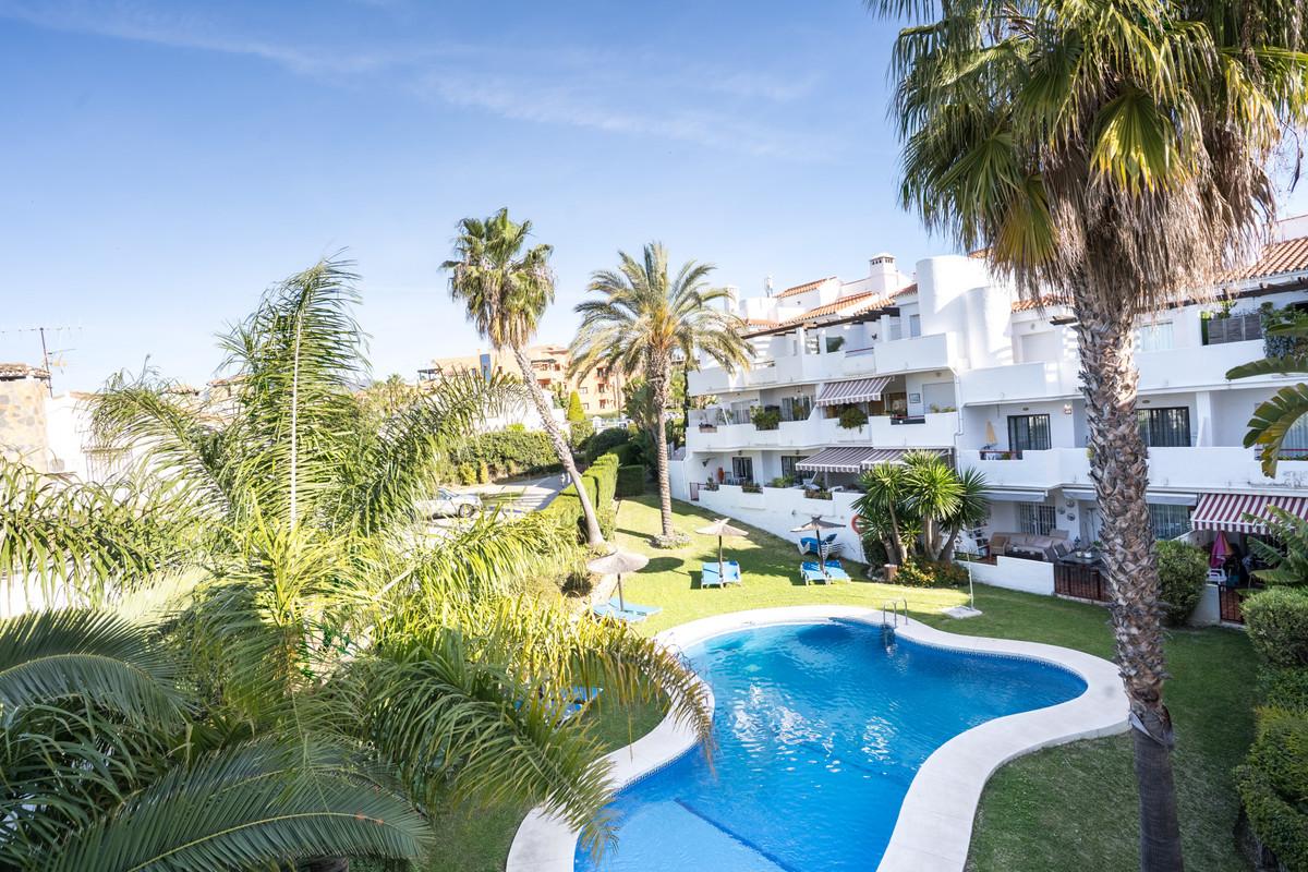 Apartment Penthouse in Estepona