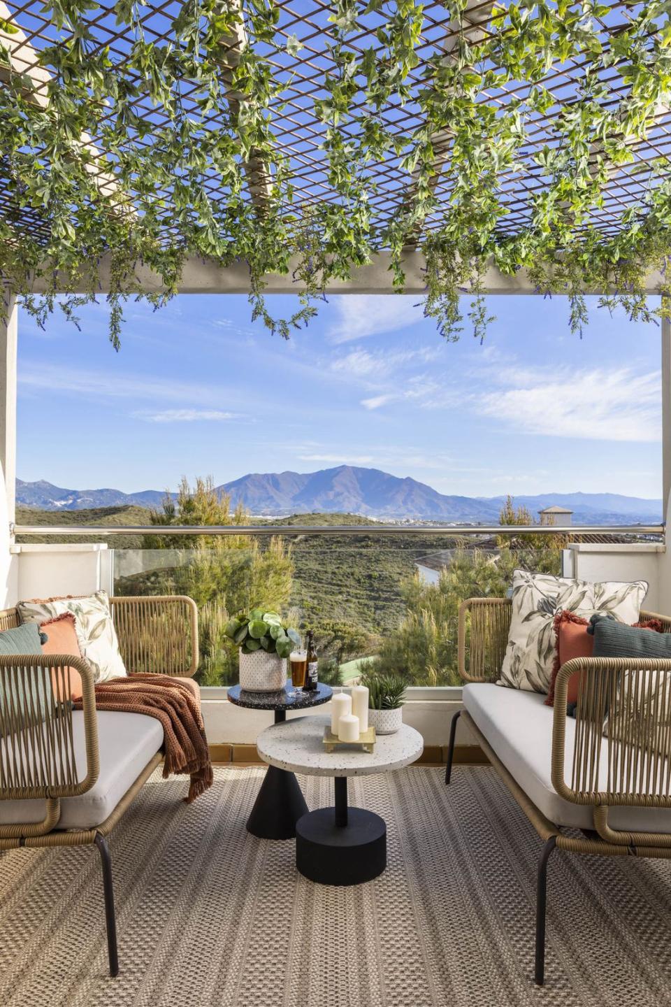 Apartment Penthouse in Manilva