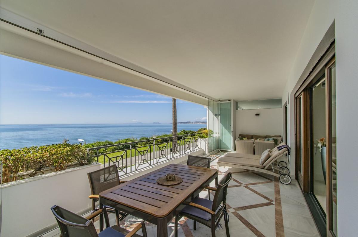 Apartment Middle Floor in Estepona