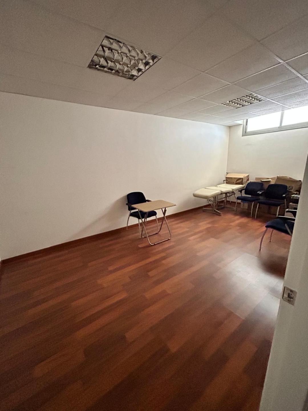 Commercial Office in Estepona