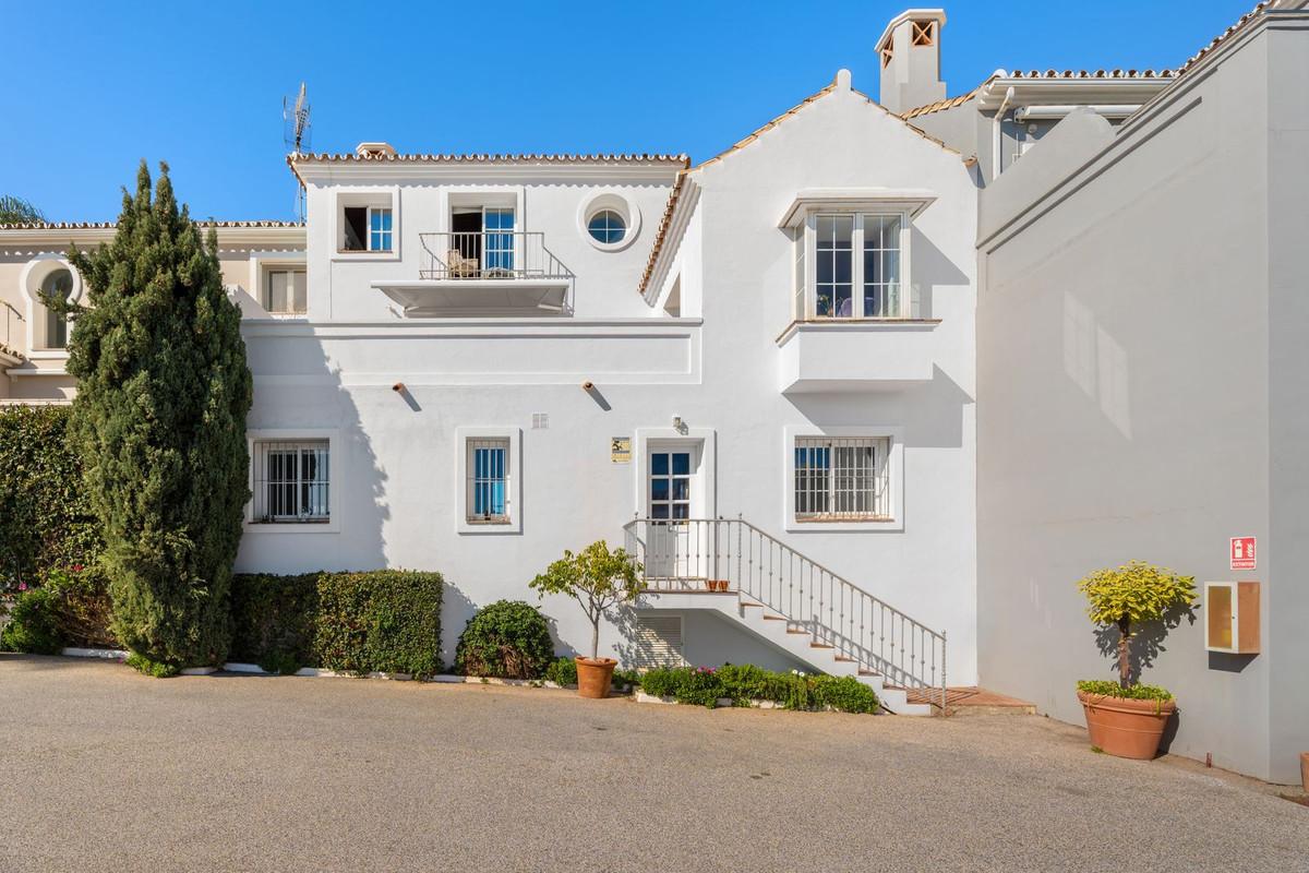 Townhouse Terraced in The Golden Mile