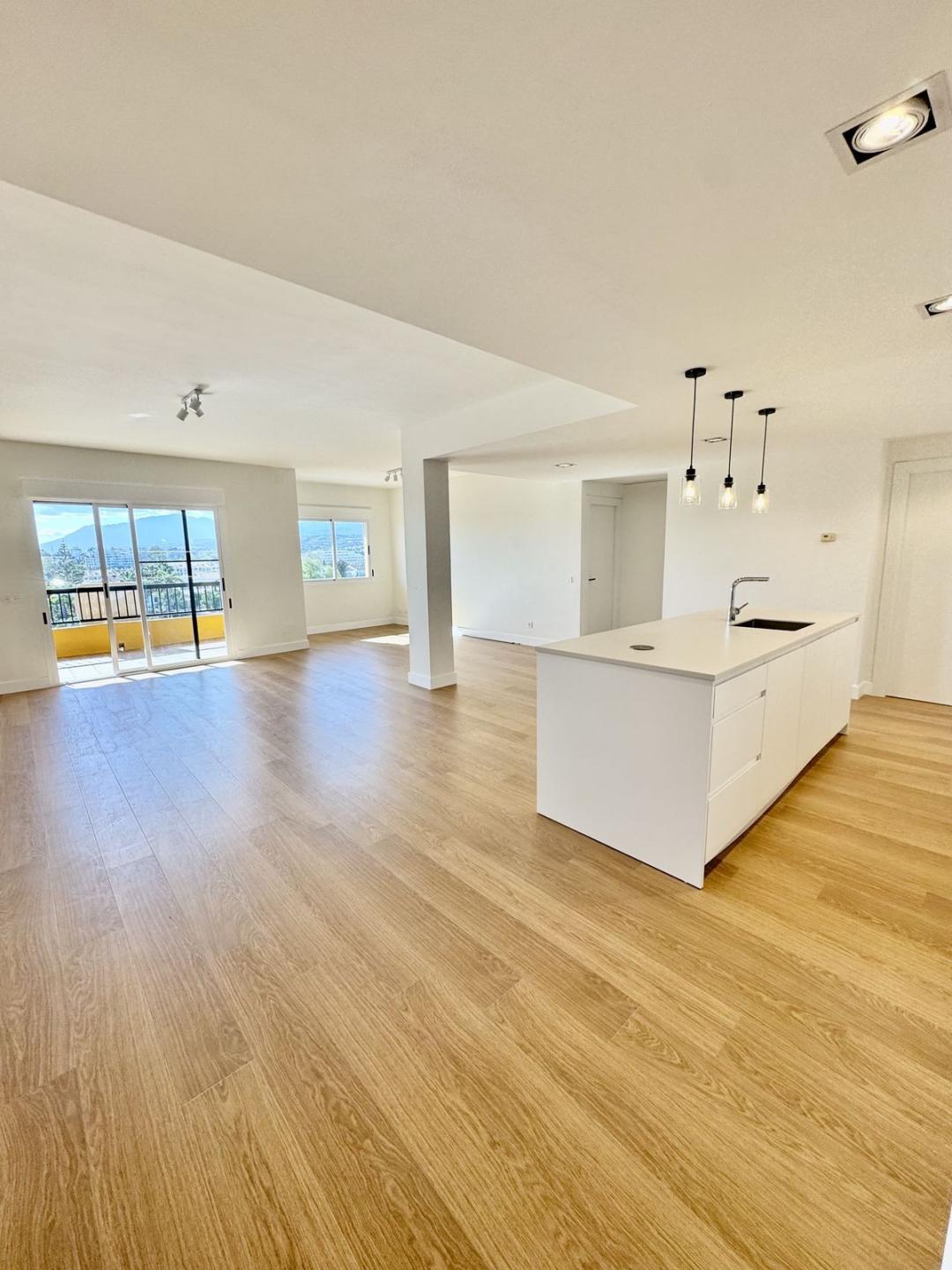 Apartment Middle Floor in San Pedro de Alcántara