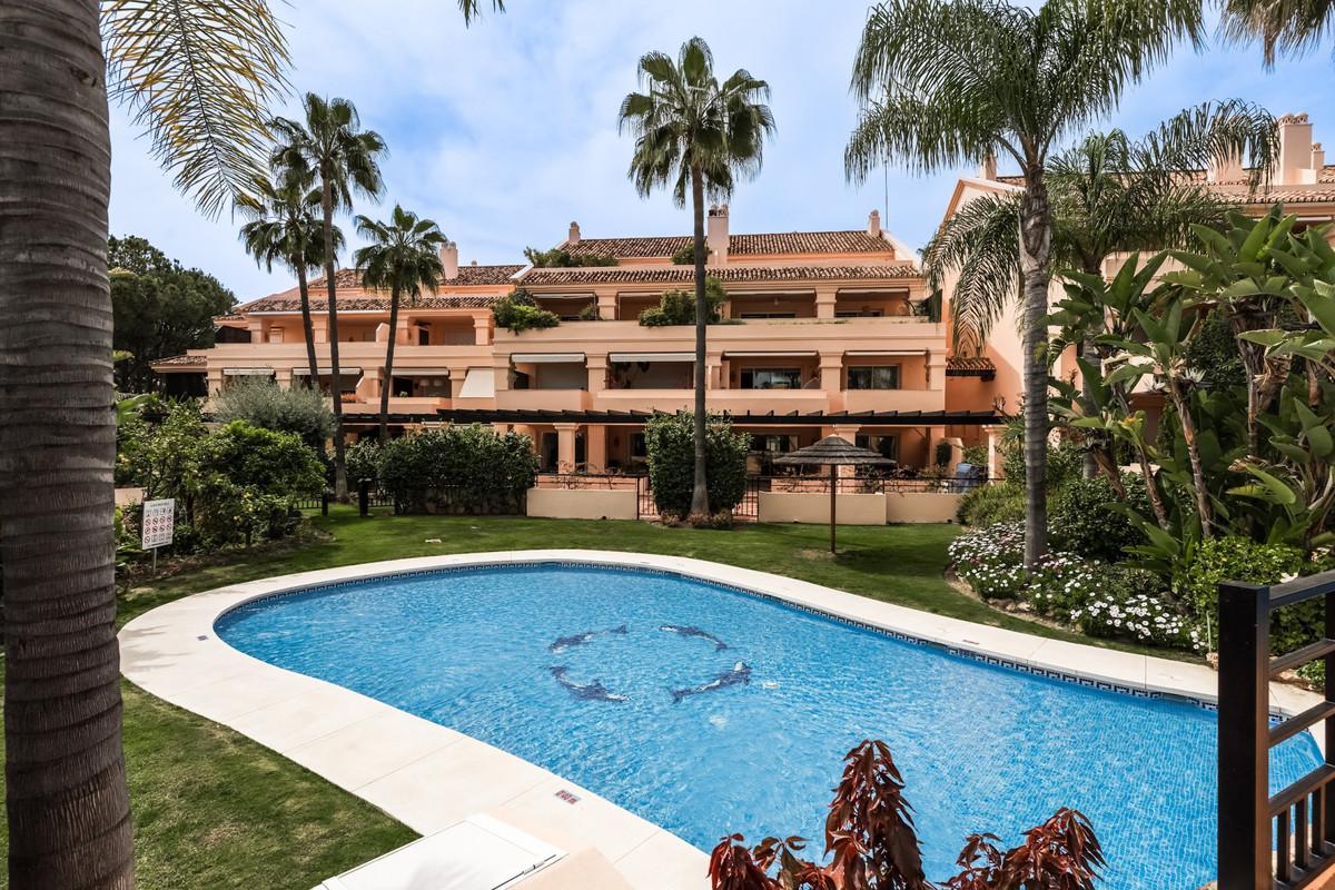 Apartment Ground Floor in Nueva Andalucía
