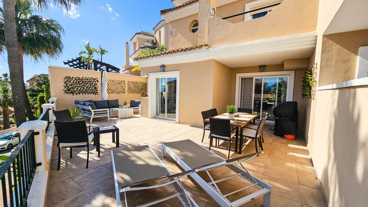 Townhouse Terraced in La Duquesa