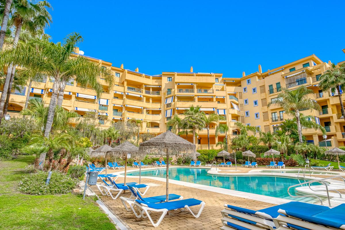 Apartment Middle Floor in San Pedro de Alcántara